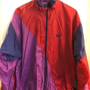 Vintage 90s Nike windbreaker. Great condition.